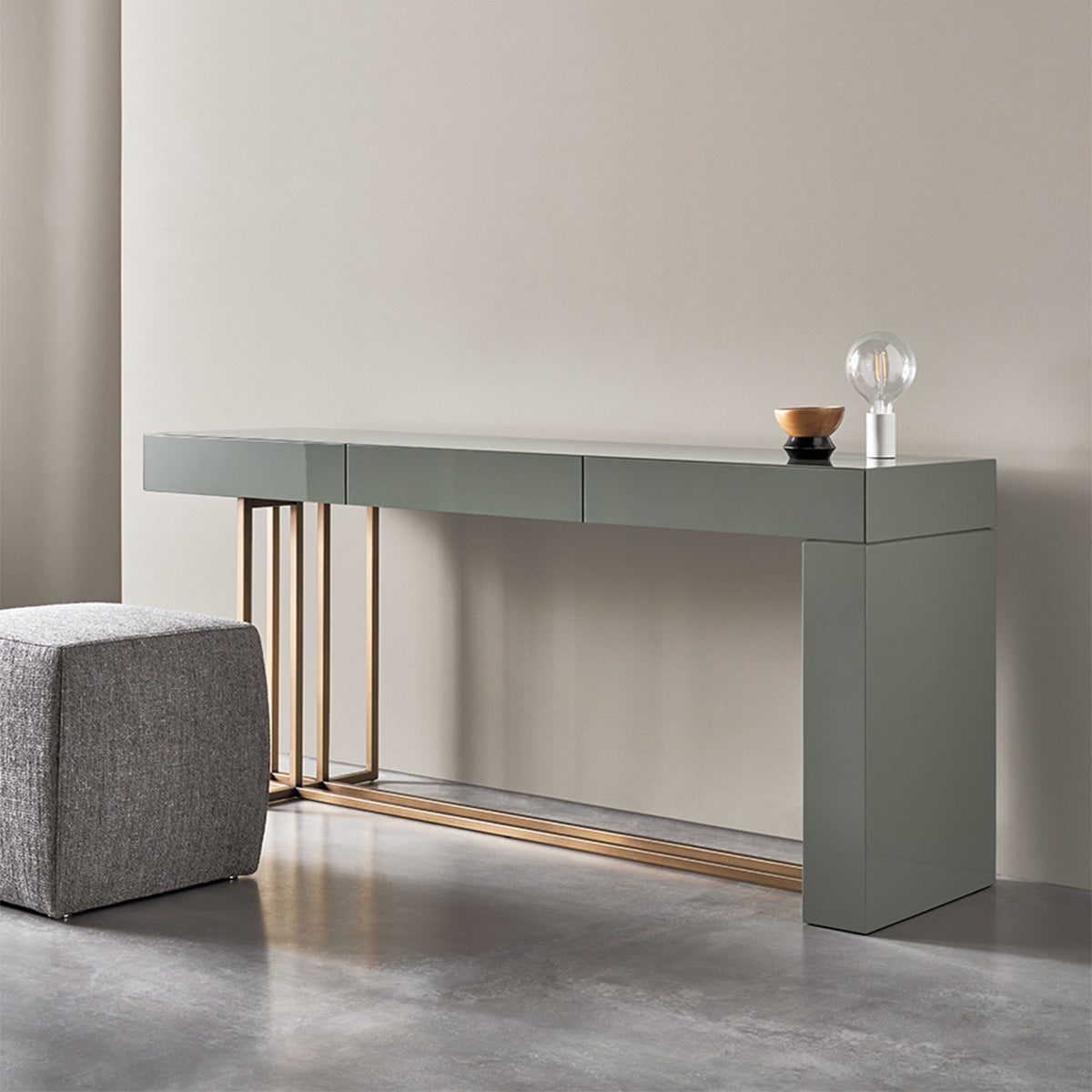 QUINCY CONSOLE