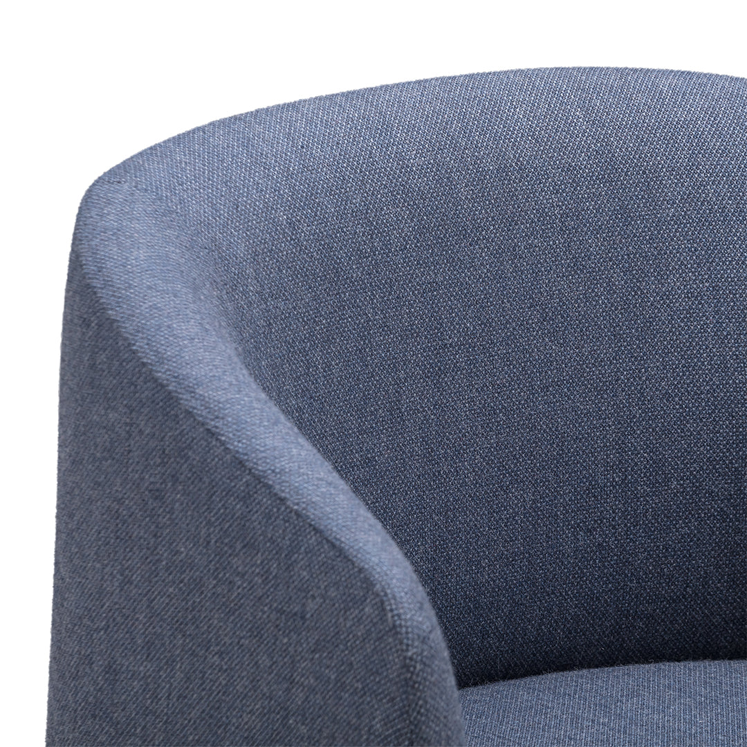 EVENT V1 DINING CHAIR WITH ARMREST