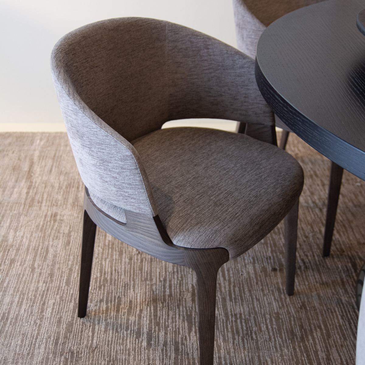 VELIS CHAIR