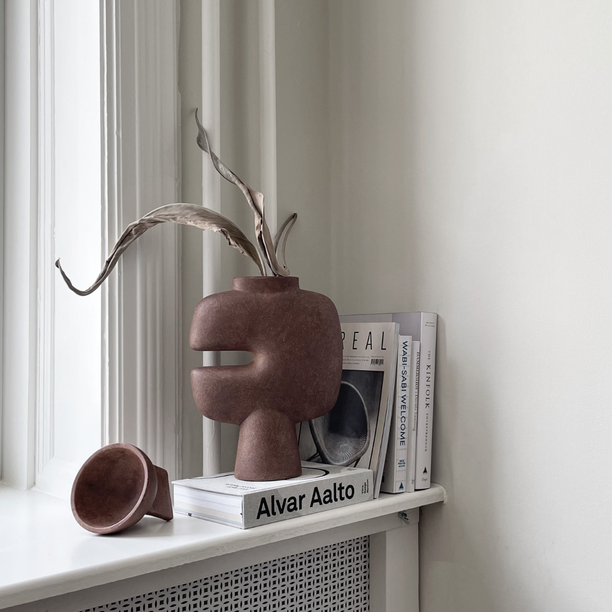 TRIBAL VASE MEDIA