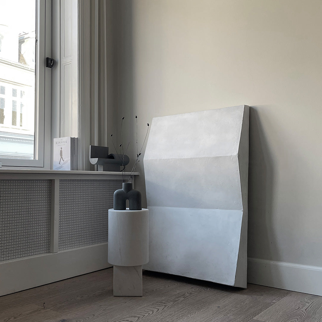 COLUMN SIDE TABLE