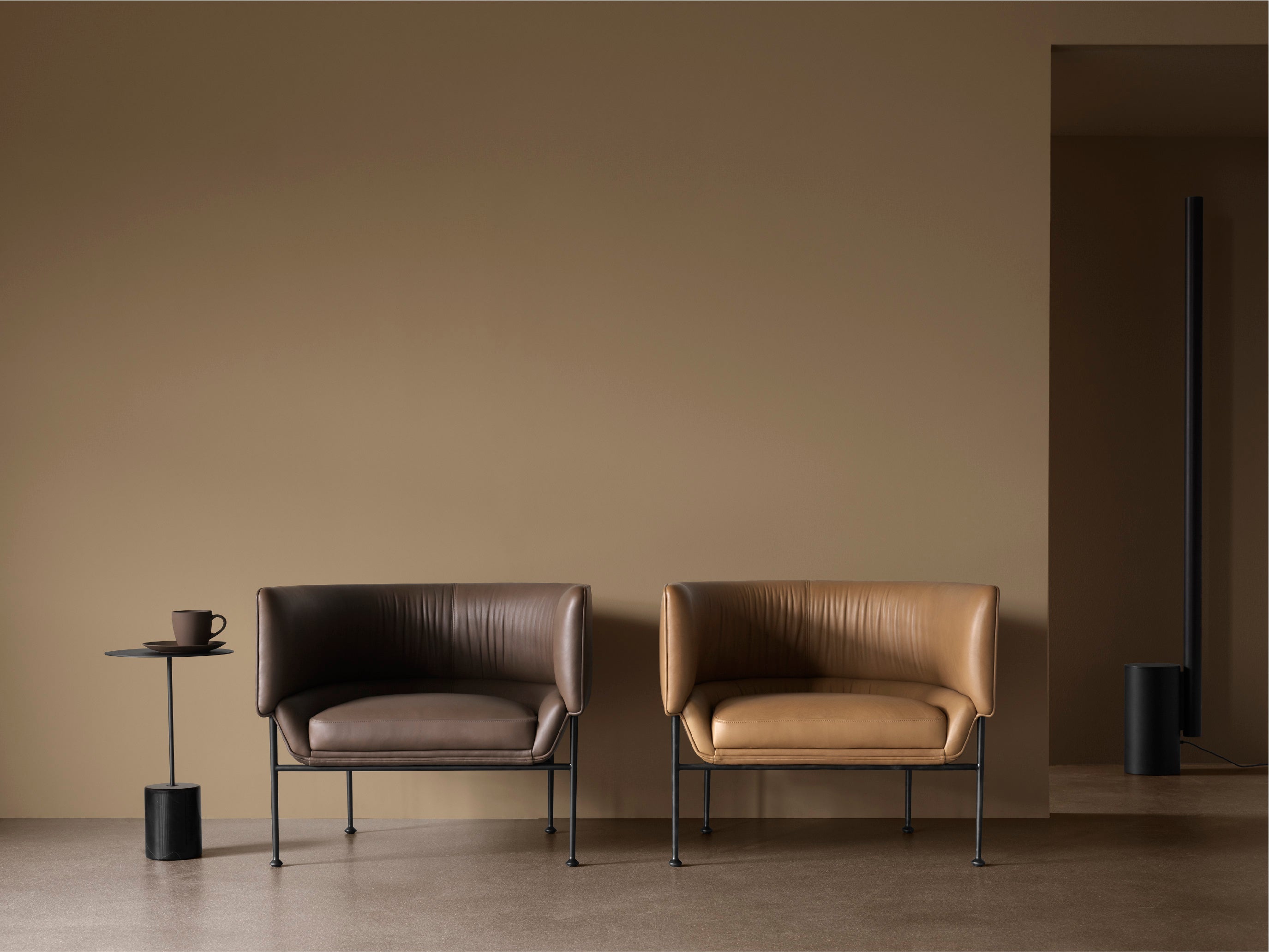 COLLAR LOUNGE CHAIR LARGE
