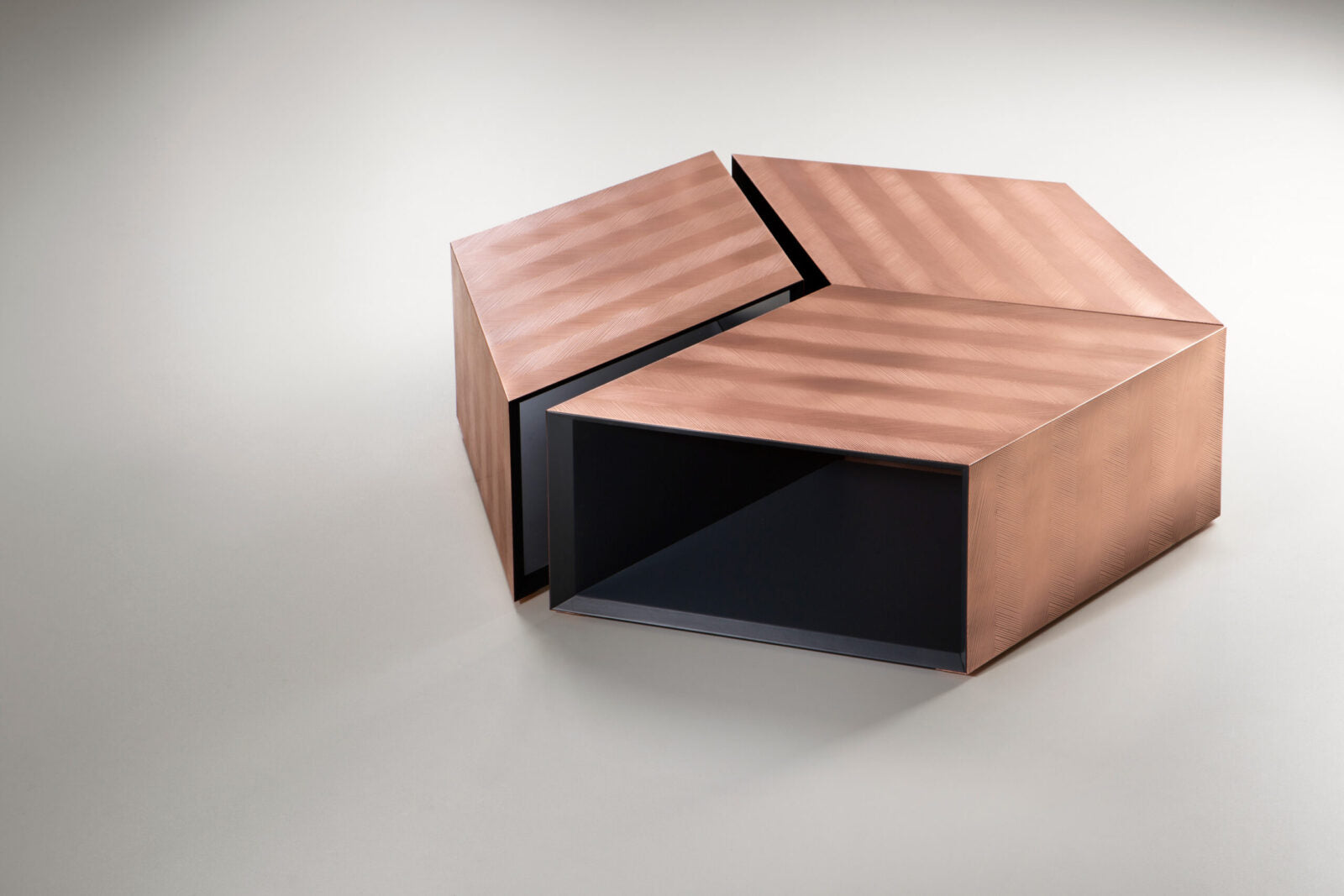 COFFEE TABLE ALPHA