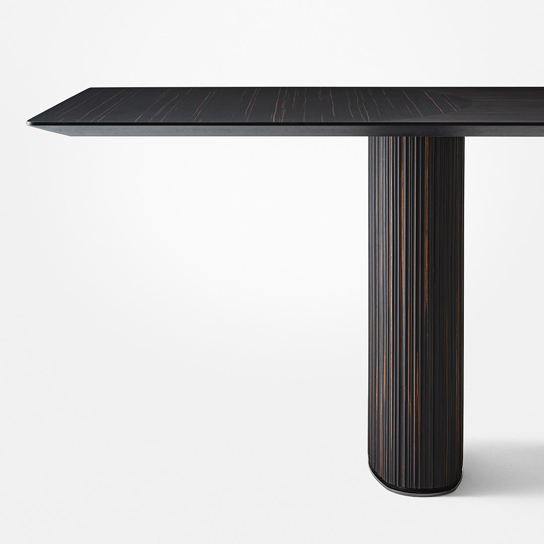 SHIRO TABLE