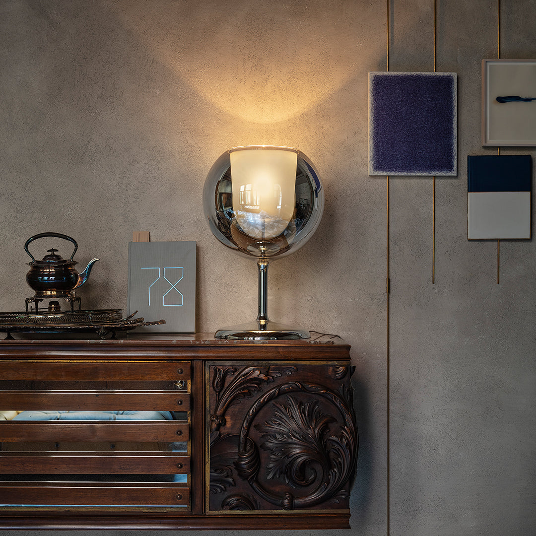 GLO TABLE LAMP