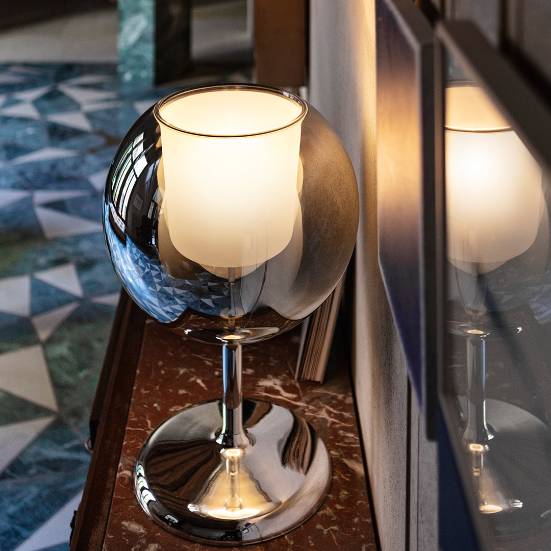 GLO TABLE LAMP