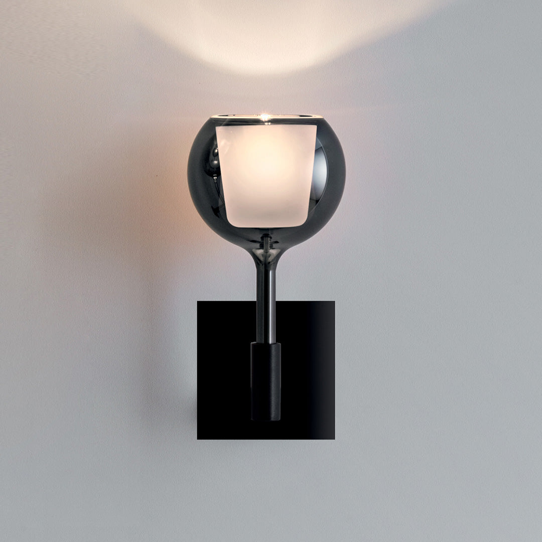 GLO WALL LAMP