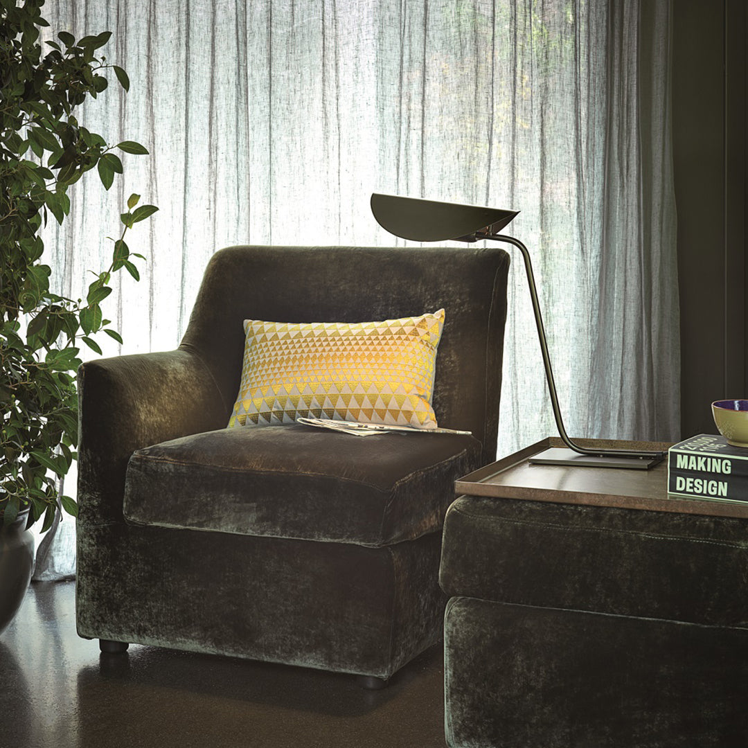 PLUME TABLE LAMP