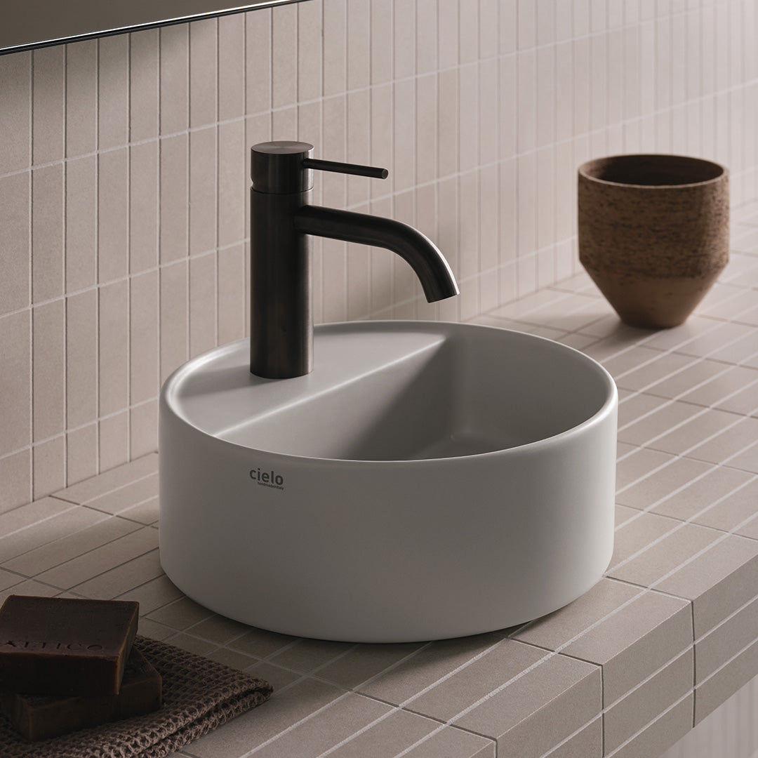 ROUND WASHBASIN WITH ONE HOLE