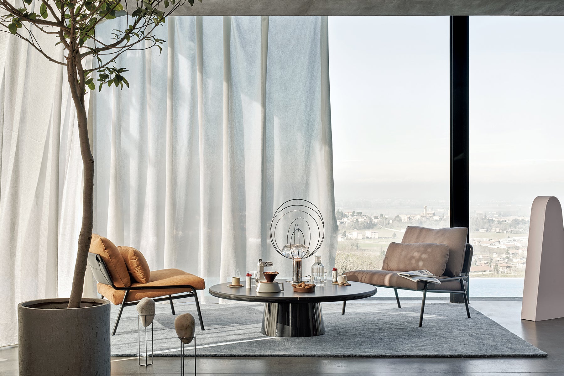 ZOE ARMCHAIR