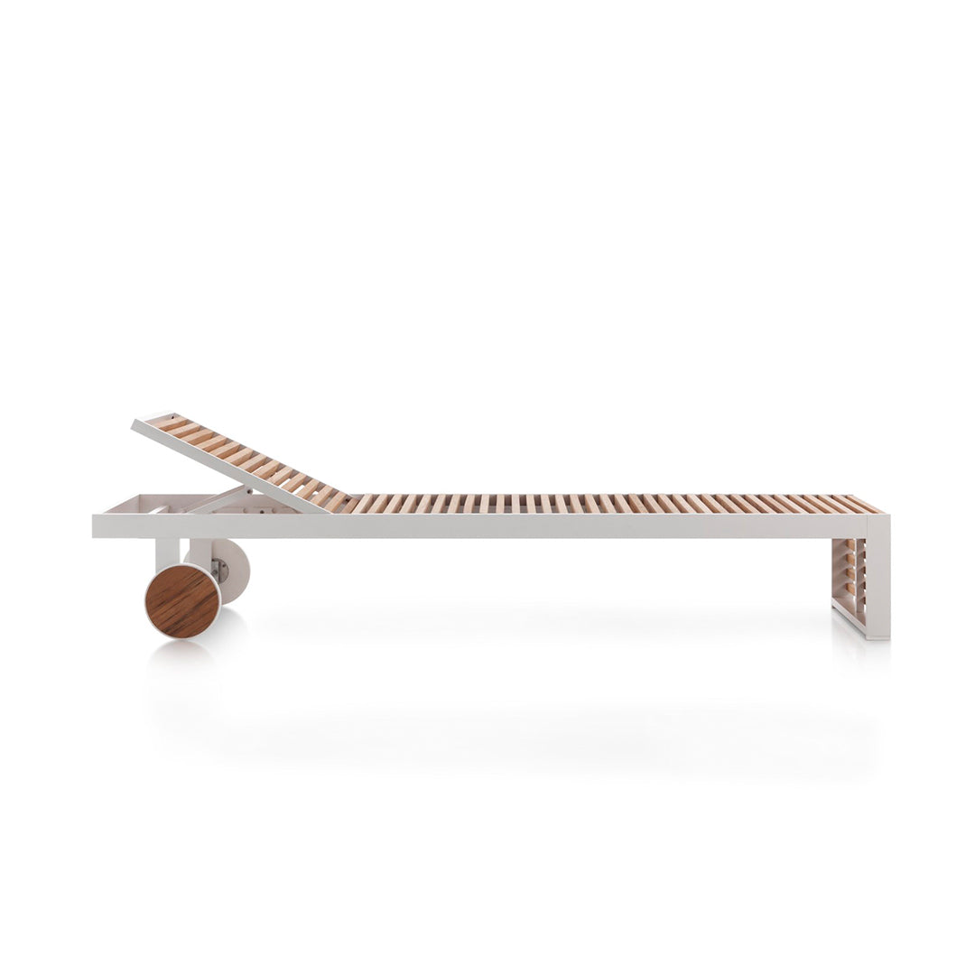 OUTDOOR FLOOR TEAK CHAISE LOUNGE