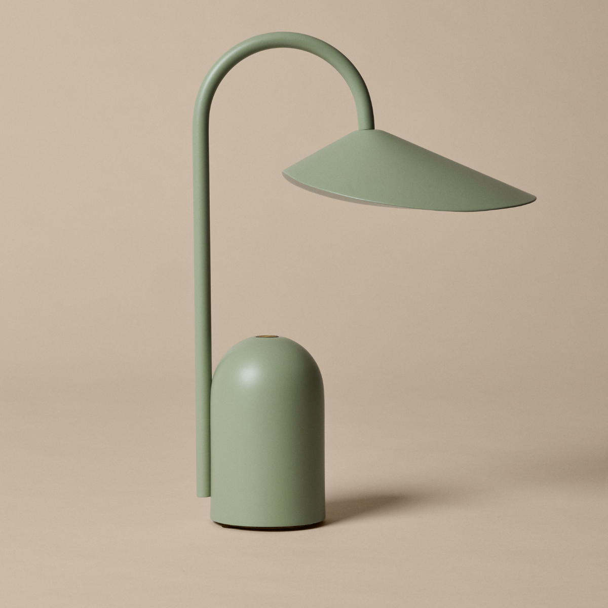 ARUM PORTABLE LAMP - TEA GREEN