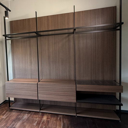 HANGAR CABINET COMPOSITION