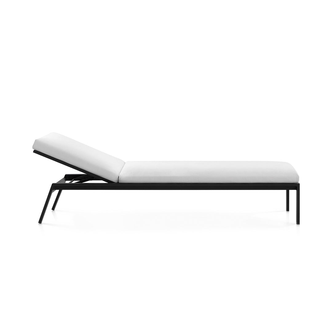 OUTDOOR CHAISE LOUNGE TIMELESS