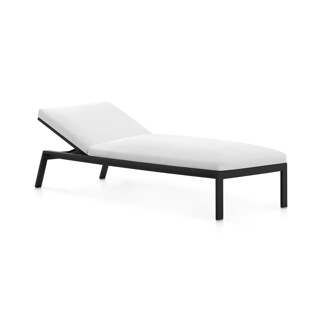 OUTDOOR CHAISE LOUNGE TIMELESS